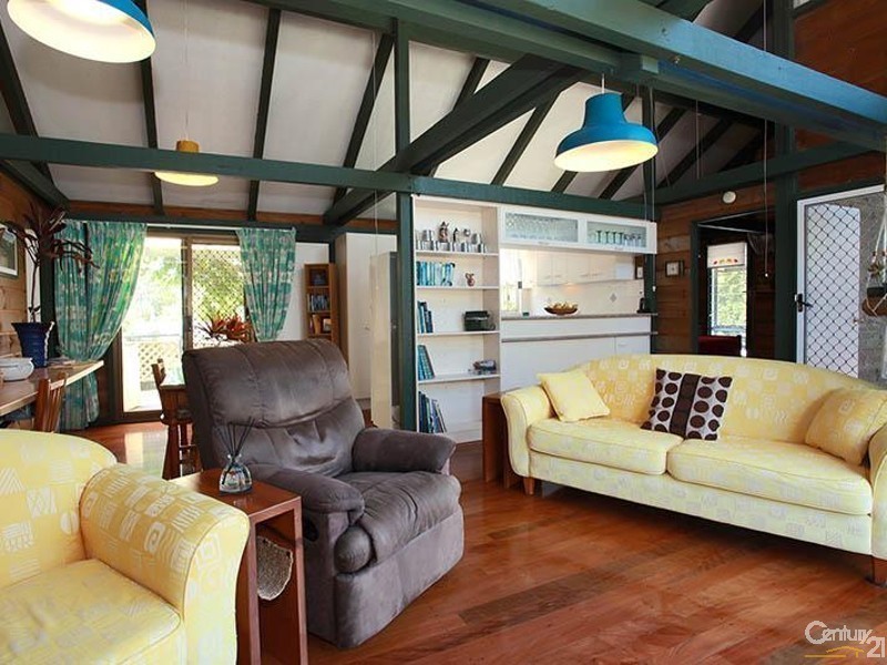 135 Sylvan Beach Esplanade, Bellara QLD 4507