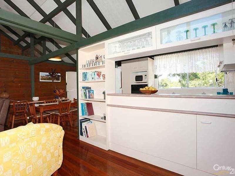 135 Sylvan Beach Esplanade, Bellara QLD 4507
