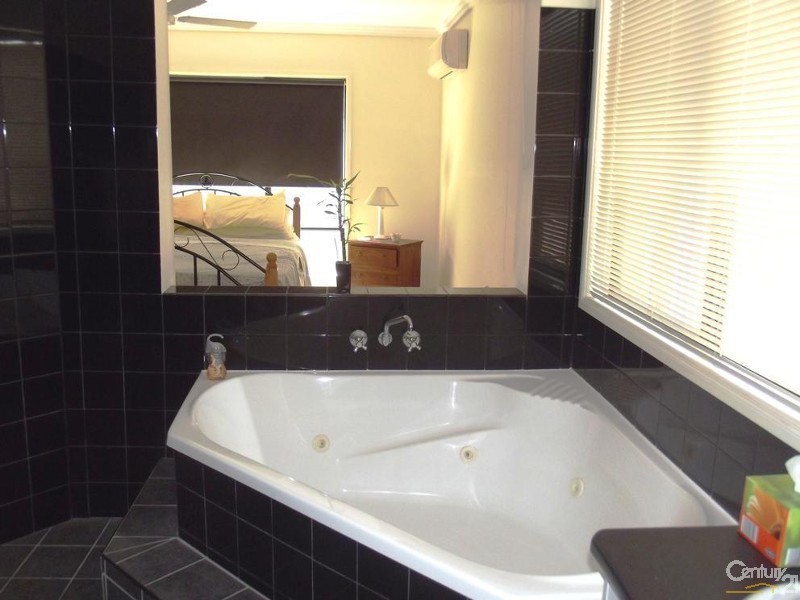50 Kakadu Circuit, Banksia Beach QLD 4507