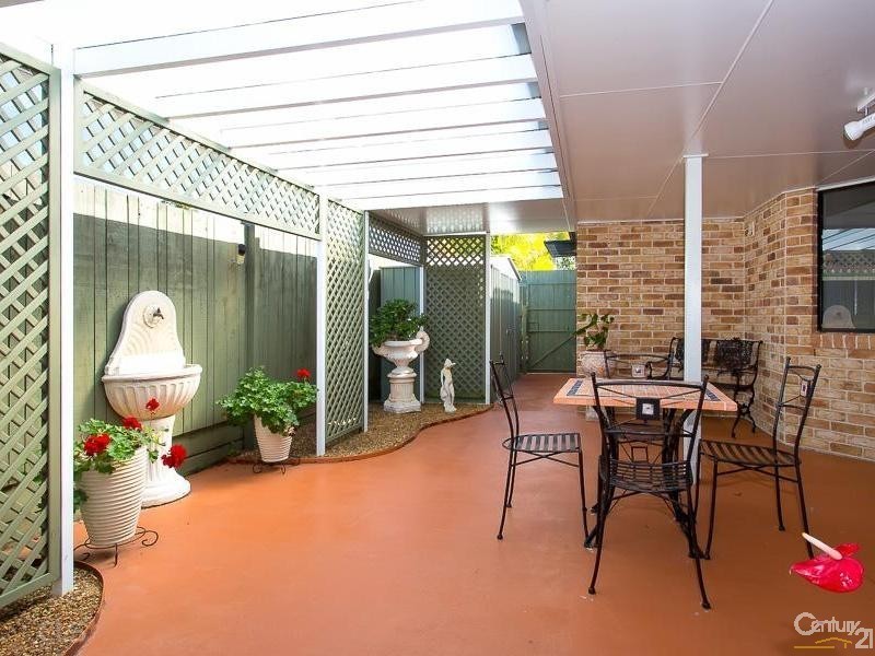 9 Scarborough Court, Sandstone Point QLD 4511