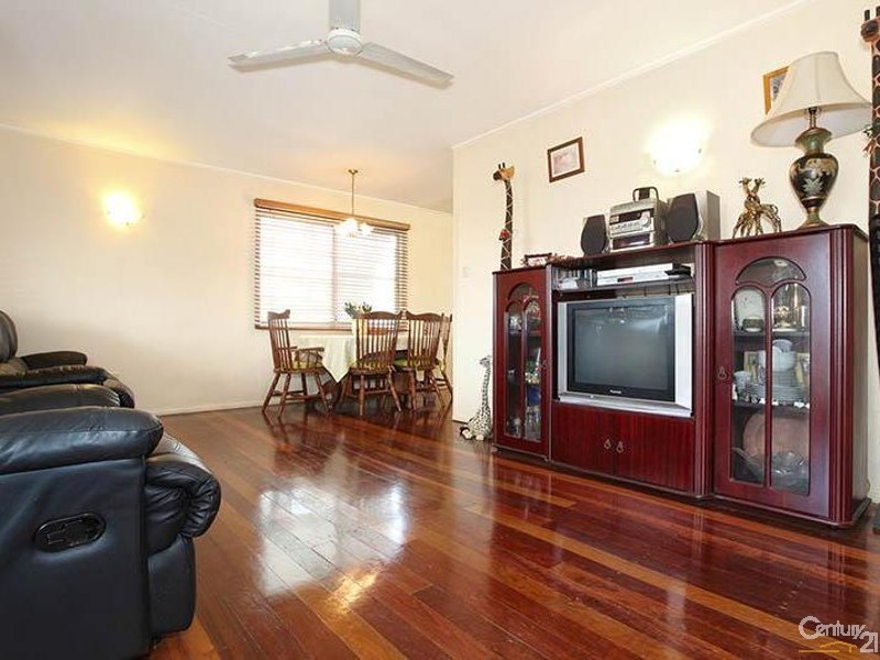 14 Cormorant Street, Bongaree QLD 4507