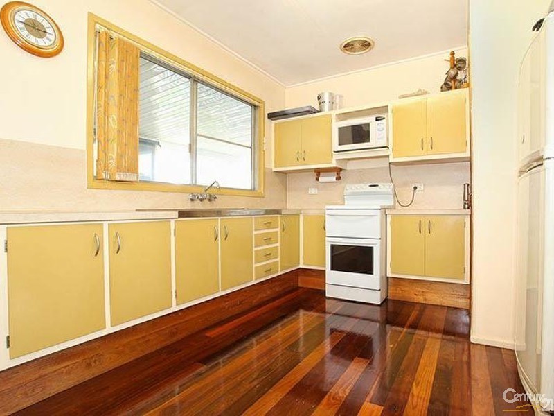 14 Cormorant Street, Bongaree QLD 4507