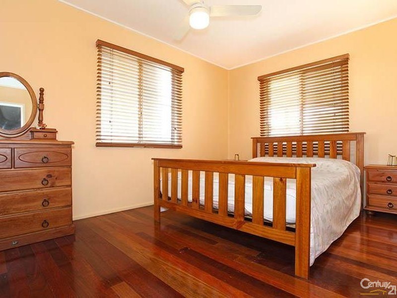 14 Cormorant Street, Bongaree QLD 4507