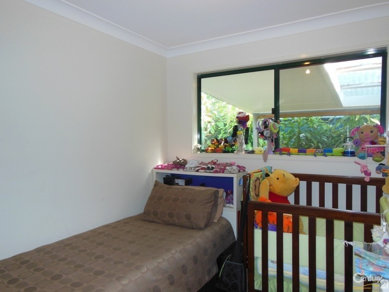 18 Cumming Street, Bongaree QLD 4507