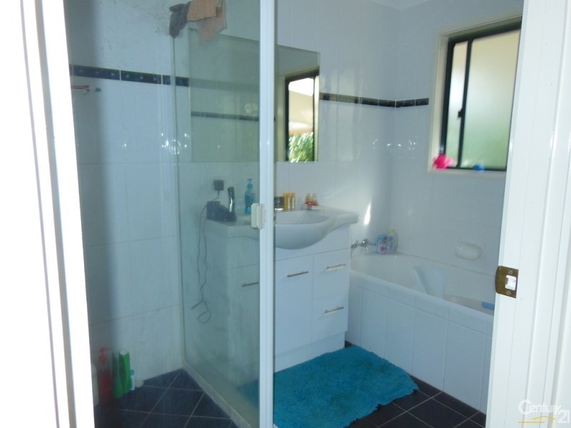 18 Cumming Street, Bongaree QLD 4507