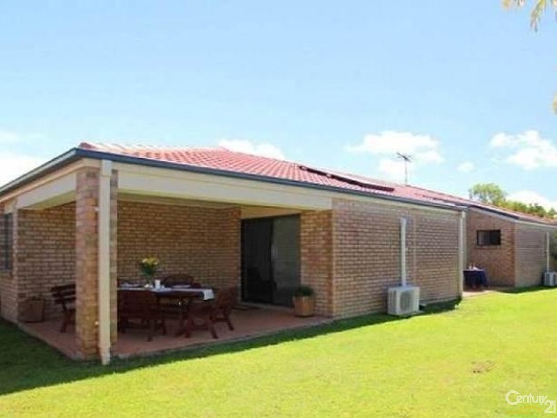 1 Myora Place, Sandstone Point QLD 4511