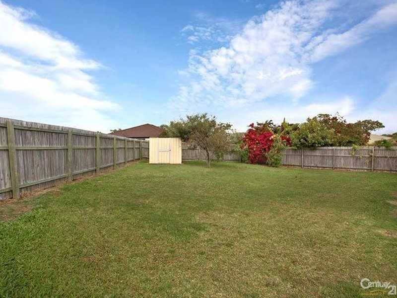 23 Reeders Street, Sandstone Point QLD 4511