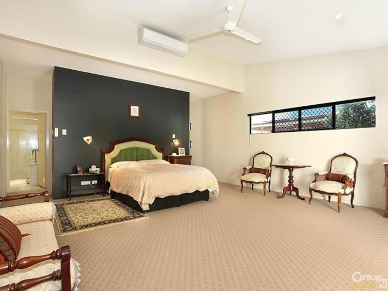 25 Triton Court, Ningi QLD 4511