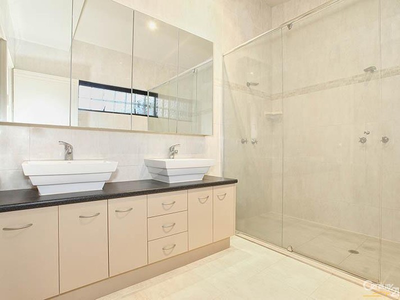 25 Triton Court, Ningi QLD 4511