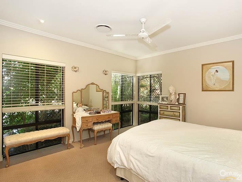 25 Triton Court, Ningi QLD 4511