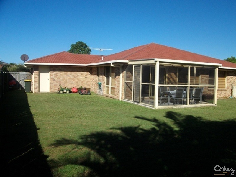 28 Perch Circuit, Sandstone Point QLD 4511