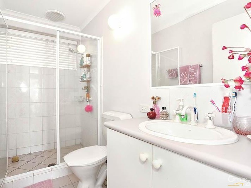 2/115 Welsby Parade, Bongaree QLD 4507