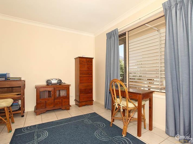 14 Sunbrite Court, Sandstone Point QLD 4511