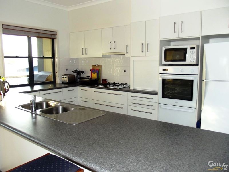 25 Kakadu Circuit, Banksia Beach QLD 4507