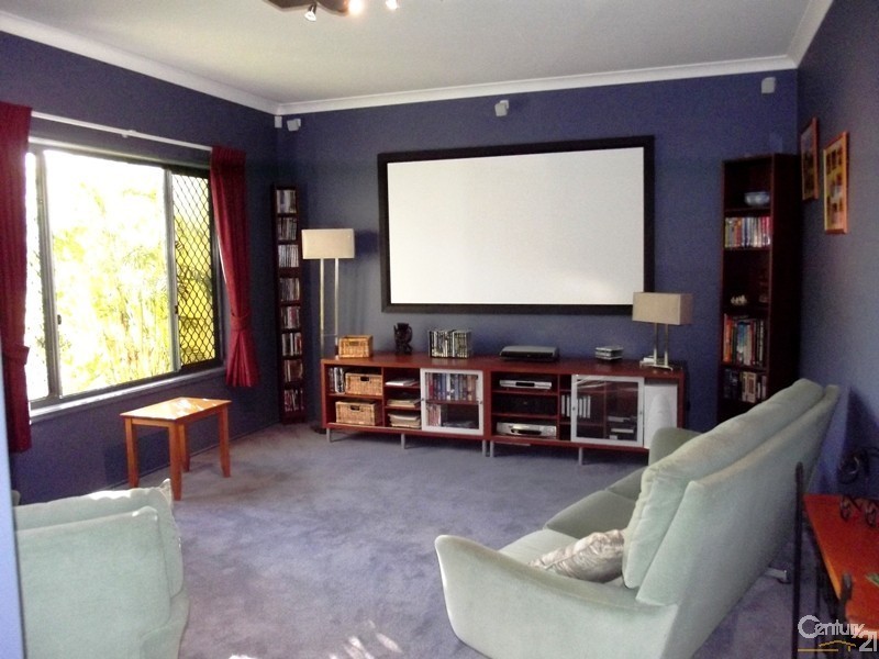 25 Kakadu Circuit, Banksia Beach QLD 4507