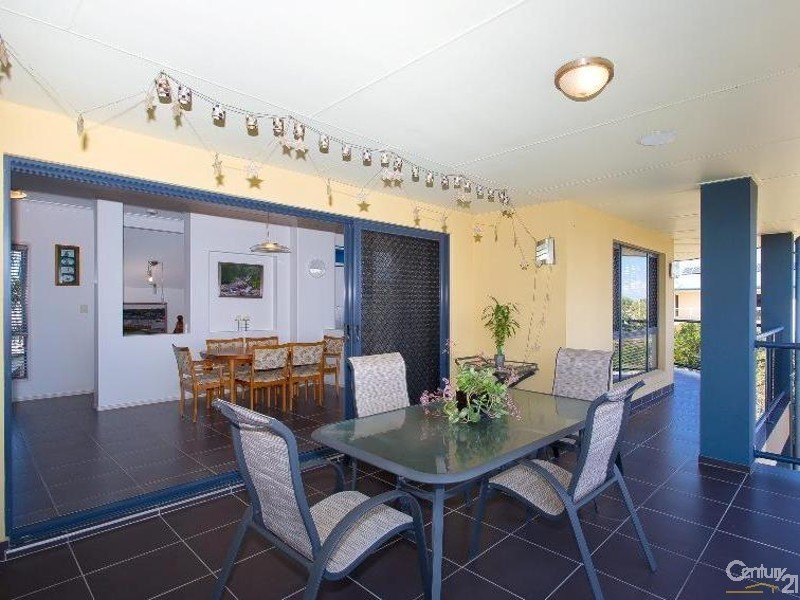 25 Kakadu Circuit, Banksia Beach QLD 4507