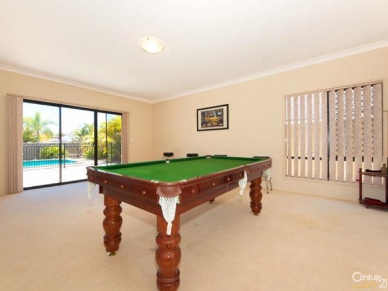 10 Cremorne Court, Sandstone Point QLD 4511