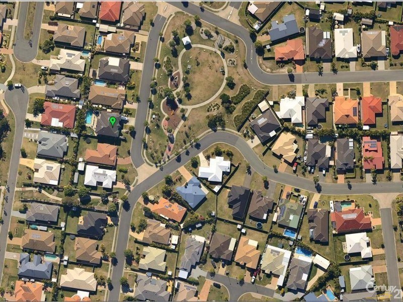 10 Cremorne Court, Sandstone Point QLD 4511