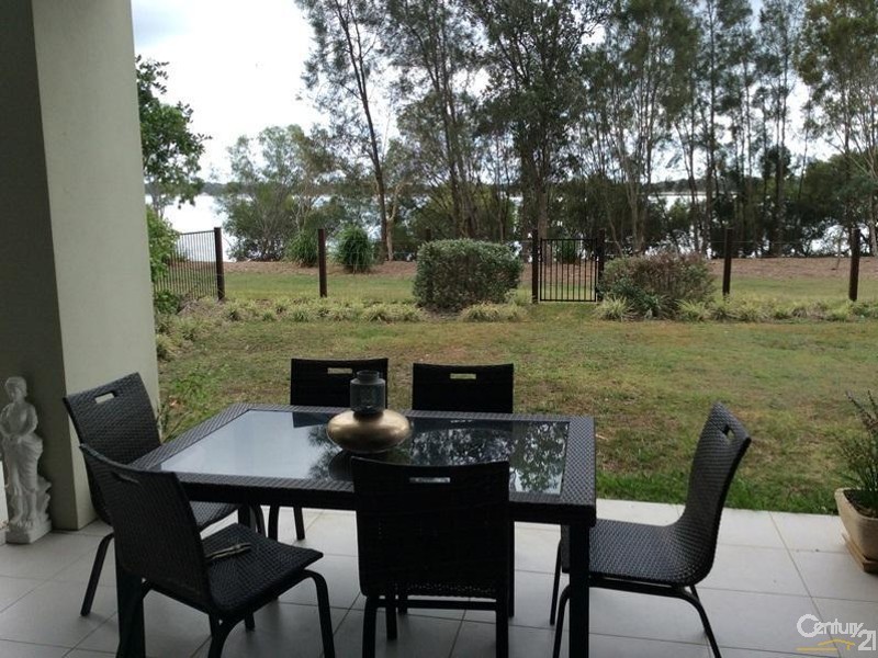 Sandstone Point QLD 4511