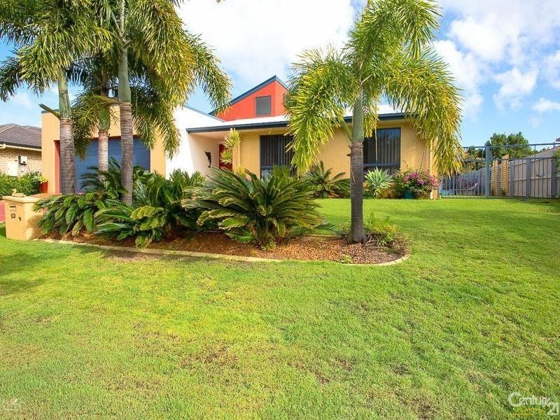 10 Dugong Cres, Banksia Beach QLD 4507
