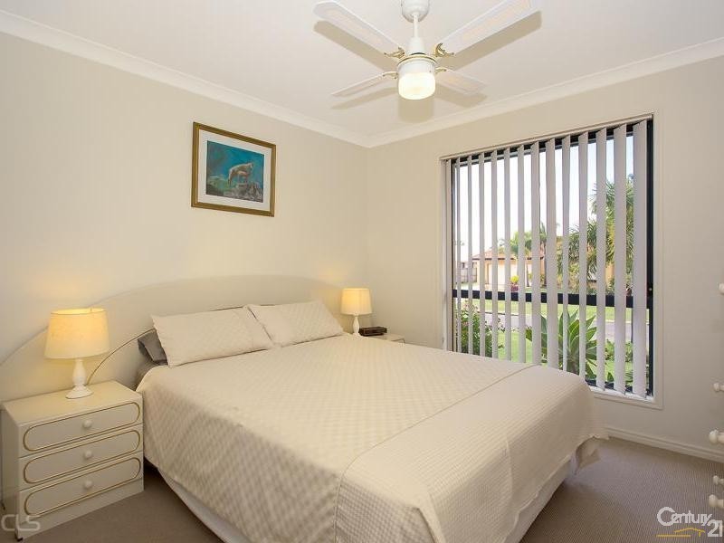 10 Dugong Cres, Banksia Beach QLD 4507