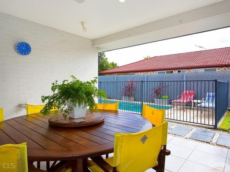 10 Dugong Cres, Banksia Beach QLD 4507