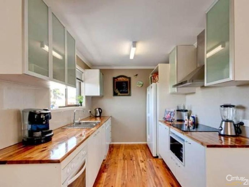 12 Carter Court, Sandstone Point QLD 4511