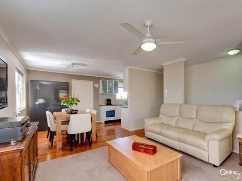 12 Carter Court, Sandstone Point QLD 4511