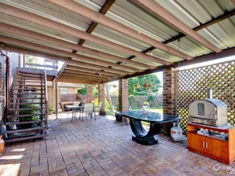 12 Carter Court, Sandstone Point QLD 4511