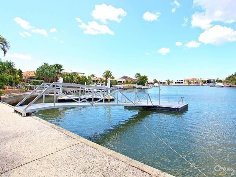 9 Seahorse Court, Banksia Beach QLD 4507
