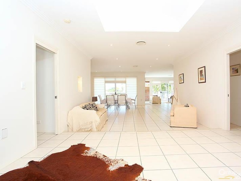 9 Seahorse Court, Banksia Beach QLD 4507