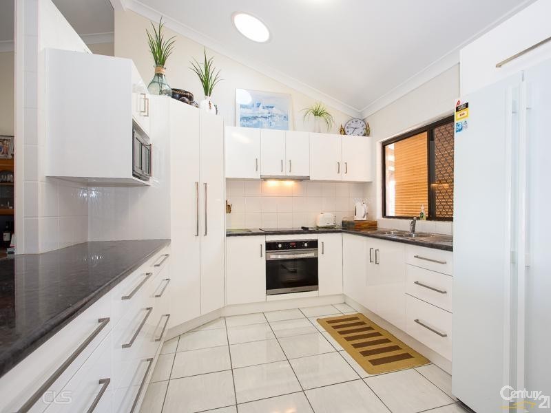 10 Pheasant Ave, Banksia Beach QLD 4507