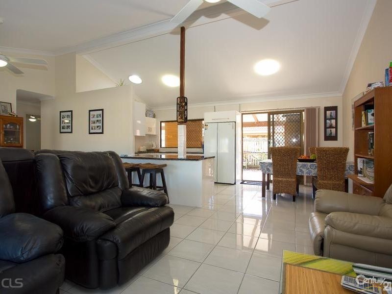 10 Pheasant Ave, Banksia Beach QLD 4507