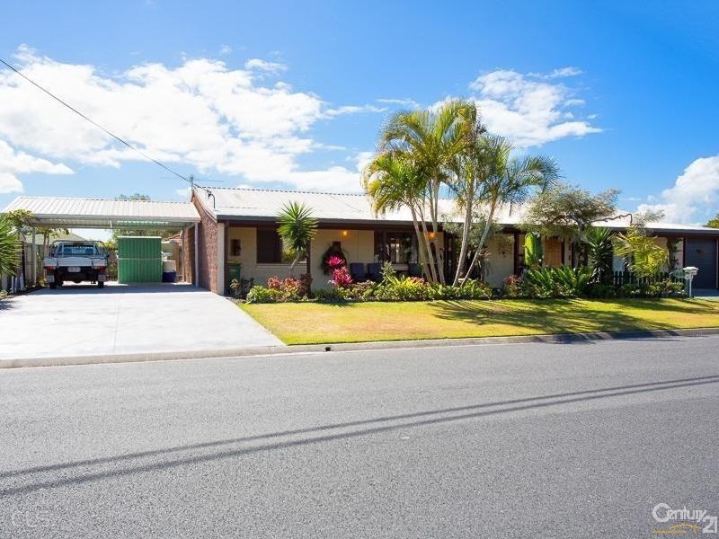 10 Pheasant Ave, Banksia Beach QLD 4507