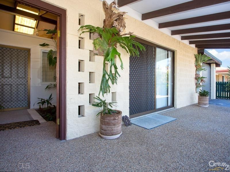 10 Pheasant Ave, Banksia Beach QLD 4507