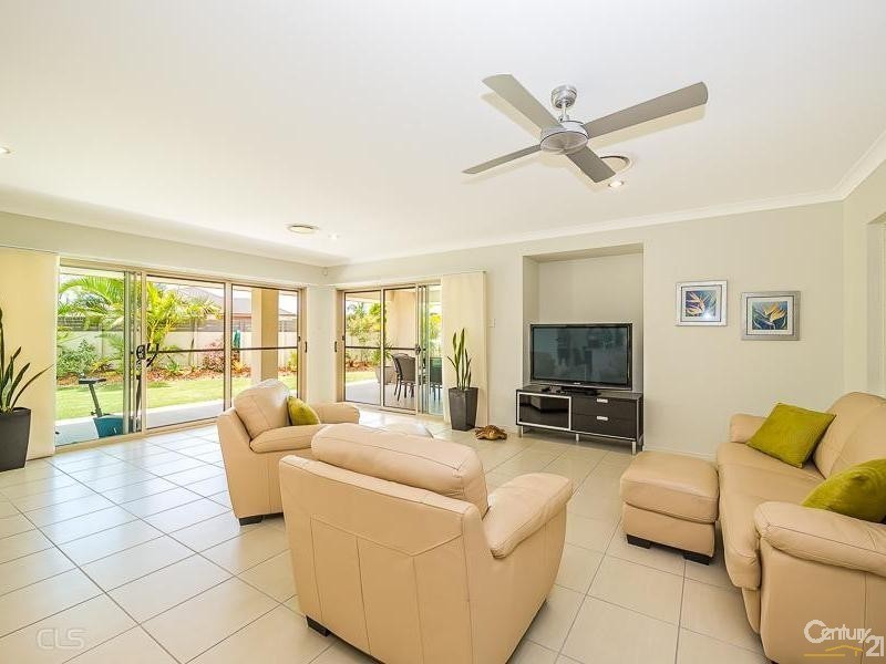 36 Dunebean Drive, Banksia Beach QLD 4507