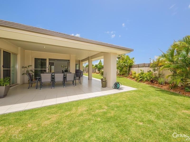 36 Dunebean Drive, Banksia Beach QLD 4507