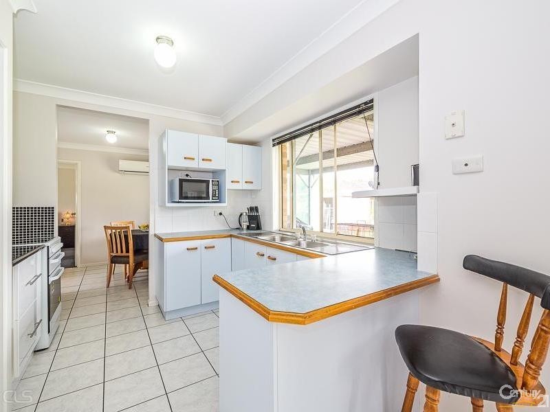 2 Bream Court, Sandstone Point QLD 4511