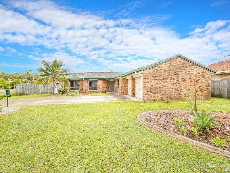 2 Bream Court, Sandstone Point QLD 4511