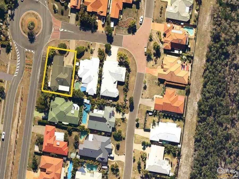 2 Schooner Court, Banksia Beach QLD 4507