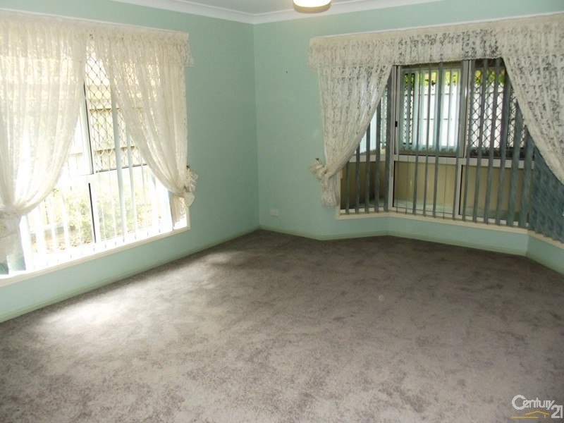 2 Schooner Court, Banksia Beach QLD 4507