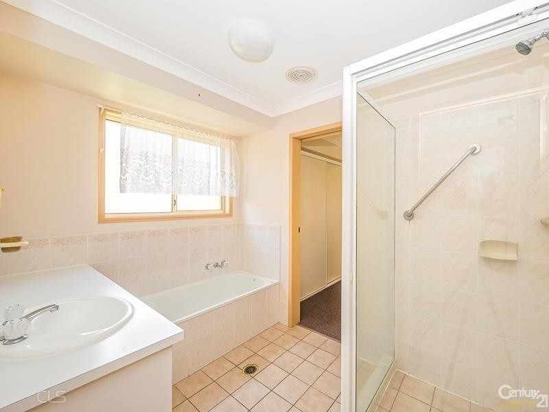 5 Mackerel Street, Sandstone Point QLD 4511