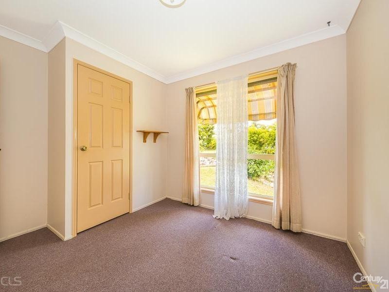 5 Mackerel Street, Sandstone Point QLD 4511