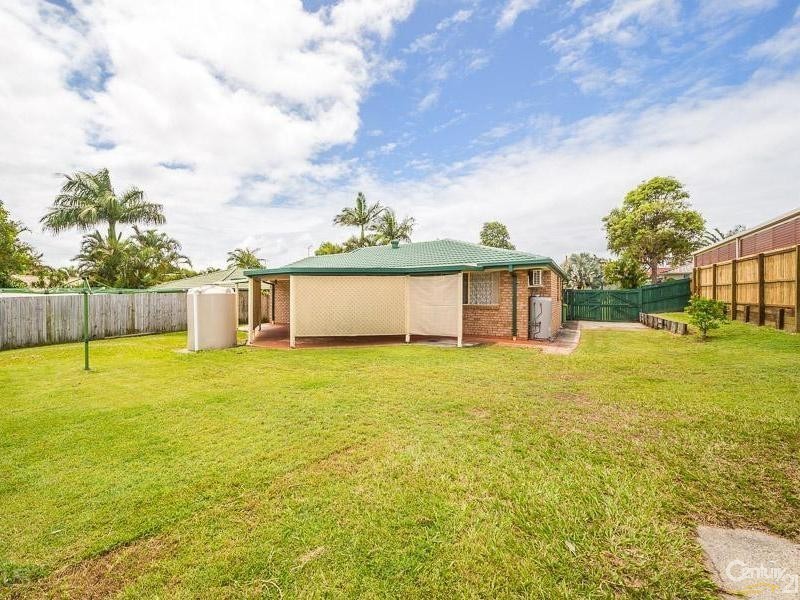 5 Mackerel Street, Sandstone Point QLD 4511