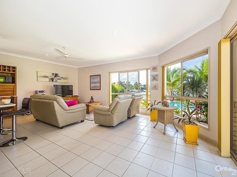 7 Marlin Court, Banksia Beach QLD 4507