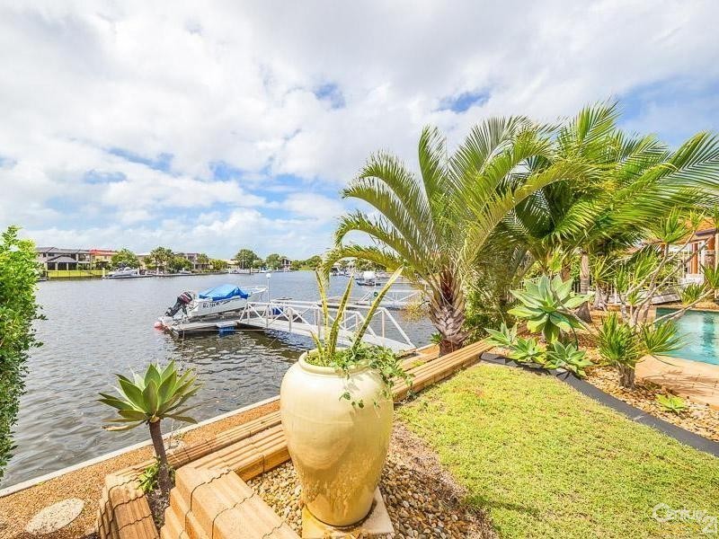 7 Marlin Court, Banksia Beach QLD 4507