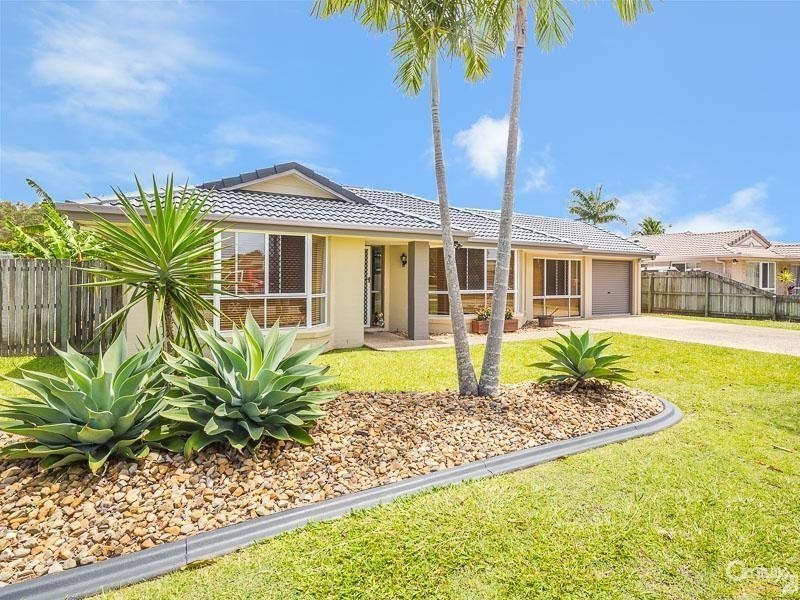 40 Perch Circuit, Sandstone Point QLD 4511