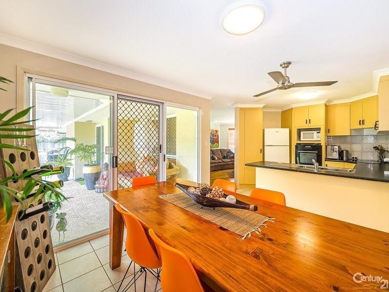 40 Perch Circuit, Sandstone Point QLD 4511