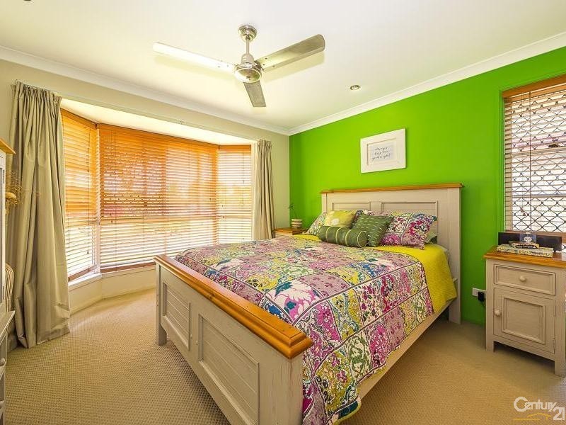 40 Perch Circuit, Sandstone Point QLD 4511