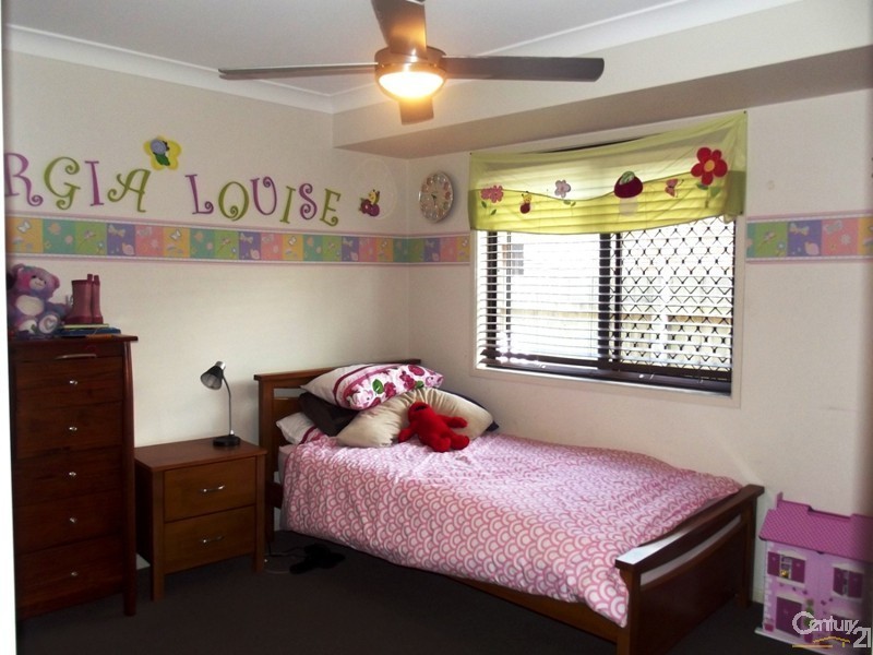 5 Lawn Street, Bongaree QLD 4507